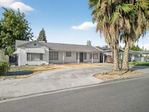 202 W Gail Avenue, Tulare, CA 93274