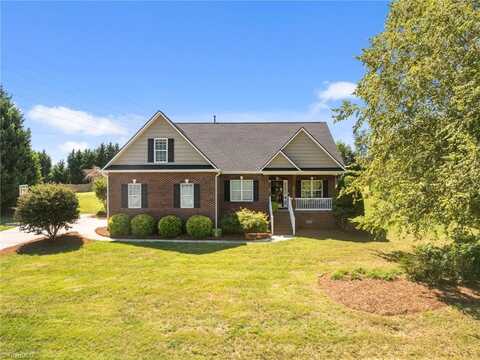 3002 Walbrook Terrace, Browns Summit, NC 27214