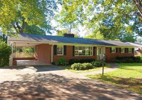 626 Willowbrook Lane, Winston Salem, NC 27104