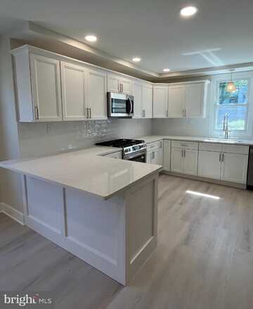 218 HIGH STREET, GLENDORA, NJ 08029