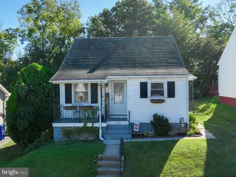 1037 LANCASTER AVENUE, YORK, PA 17403