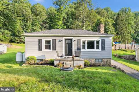 2354 POLK VALLEY ROAD, HELLERTOWN, PA 18055