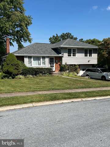 112 HALSEY AVENUE, READING, PA 19609