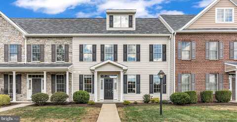 16 JAMESTOWN SQUARE, MECHANICSBURG, PA 17050
