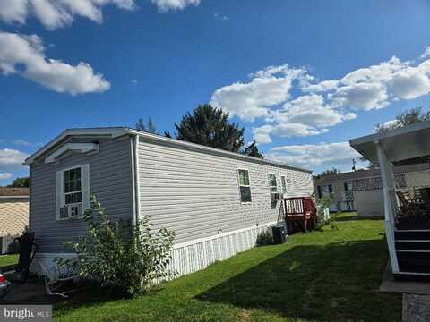 8 PENN VALLEY VILLAGE, LITITZ, PA 17543