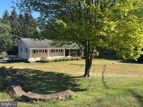 1470 MIDDLE ROAD, LEWISTOWN, PA 17044