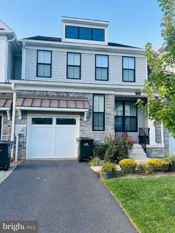16 CLOVER LANE, MONROE TOWNSHIP, NJ 08831