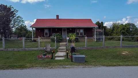815 Old McMinnville St, Spencer, TN 38585