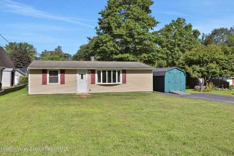 7 Country Club Drive, Mount Marion, NY 12456