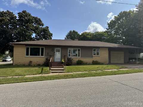 543 Detroit, Iron Mountain, MI 49801