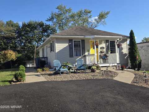 21 E HOUSTON AVENUE, Montgomery, PA 17752