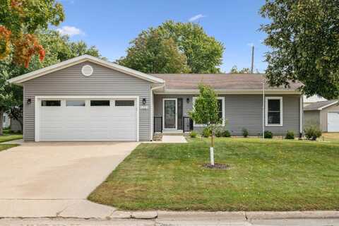 1221 N 5th Street, Manchester, IA 52057