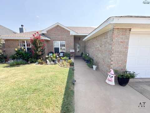 609 E TEXAS AVENUE, Iowa Park, TX 76367