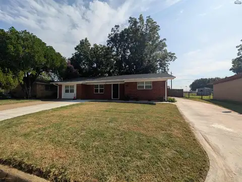 705 GAYLE STREET, Burkburnett, TX 76354