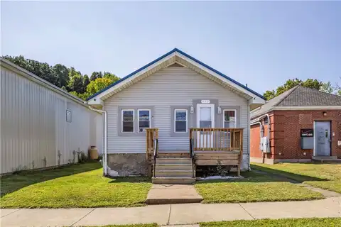 416 Beaver St, Wampum, PA 16157