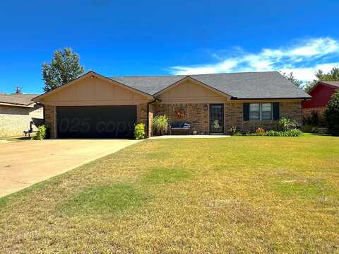 1105 Phillips Drive, Dumas, TX 79029