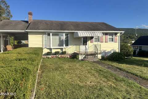 809 E Hudson Avenue, Altoona, PA 16602