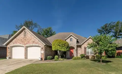 4420 W Collins CIR, Rogers, AR 72758