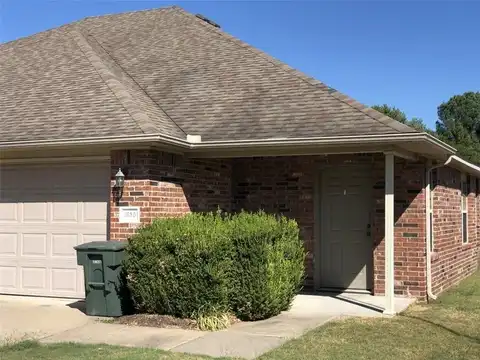 1650 N Willowbrook DR, Fayetteville, AR 72703