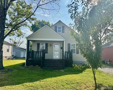 109 N 13th Street, Wood River, IL 62095