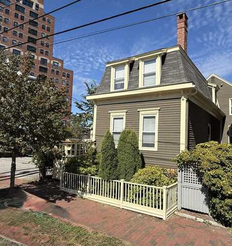 379 Cumberland Avenue, Portland, ME 04101