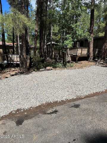 1040 E CHALET Place E, Munds Park, AZ 86017