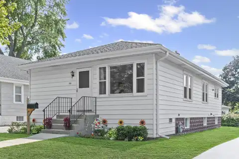 713 W. Pacific Avenue, Waukegan, IL 60085