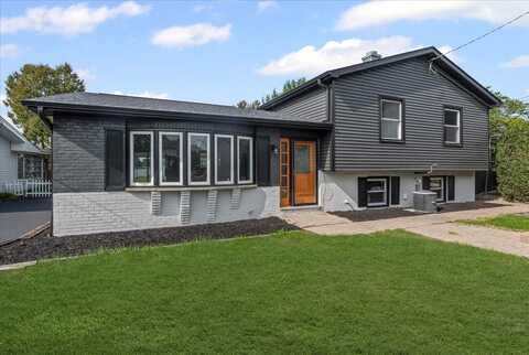 1723 E. Grand Avenue, Lindenhurst, IL 60046