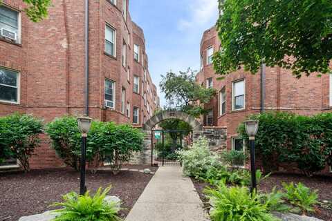 4128.5 N. Kedvale Avenue, Chicago, IL 60641