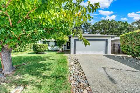 1121 Creekside Drive, Vacaville, CA 95687