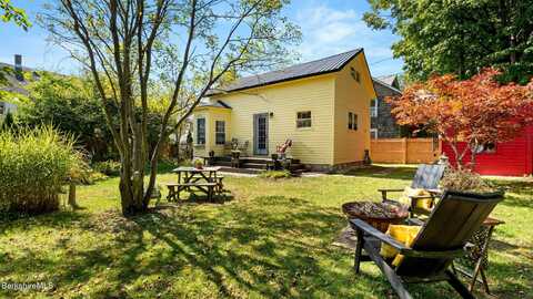 29 John St, Dalton, MA 01226