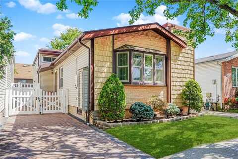 318 Green Valley Road, Staten Island, NY 10312