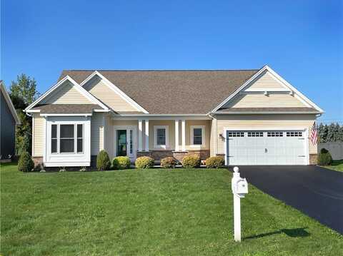 613 Pine Lakes Trl, Webster, NY 14580