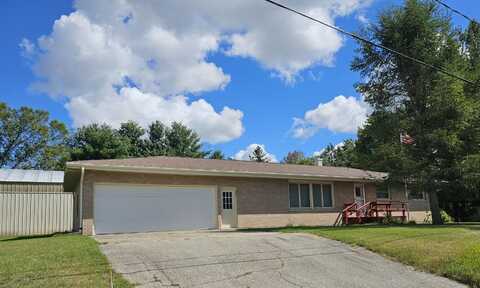4872 LESTER AVENUE, FREMONT, MI 49412