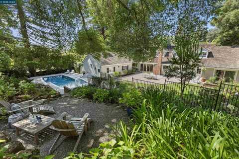 130 Amber Valley Dr, Orinda, CA 94563