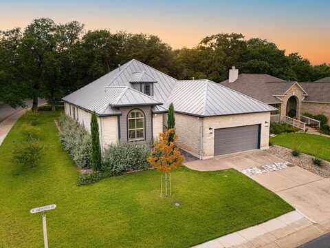 111 W Creekview Dr, Fredericksburg, TX 78624