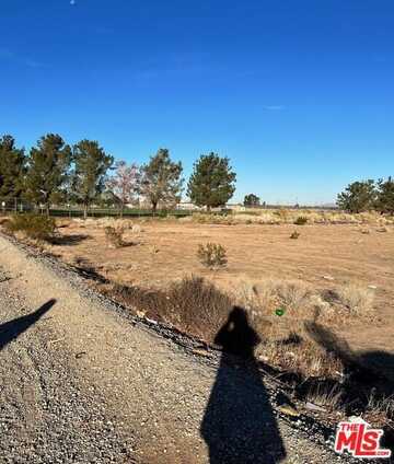 1001 Del Cerro St, Victorville, CA 92392