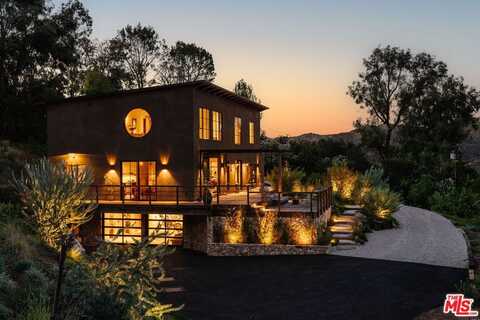 225 Powderhorn Ranch Rd, Topanga, CA 90290