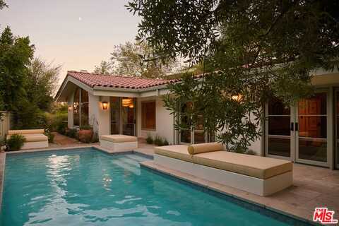 2525 Outpost Dr, Los Angeles, CA 90068
