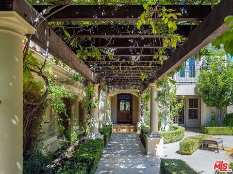 2882 Rainfield Ave, Westlake Village, CA 91362