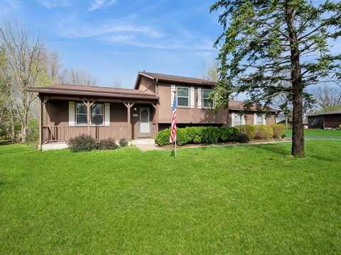 5951 Shiloh LN NE, Cedar Rapids, IA 52411