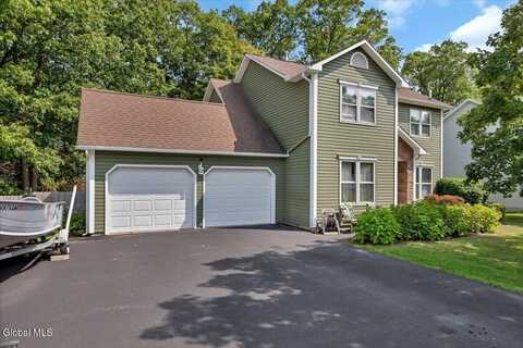 65 Magnolia Circle, Ravena, NY 12143