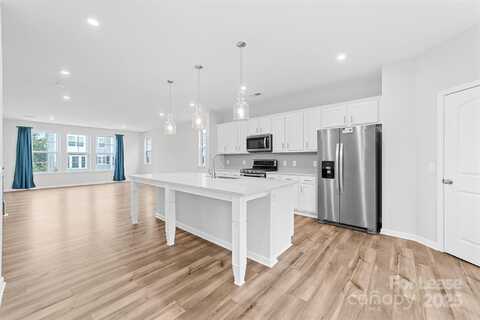 4323 Reed Creek Drive, Sherrills Ford, NC 28673