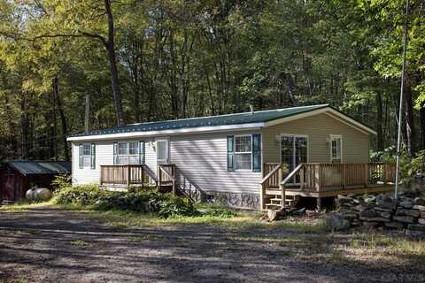 825 Causeway Dr, Friedens, PA 15541