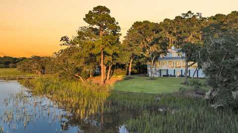 1358 Polly Point Road, Wadmalaw Island, SC 29487
