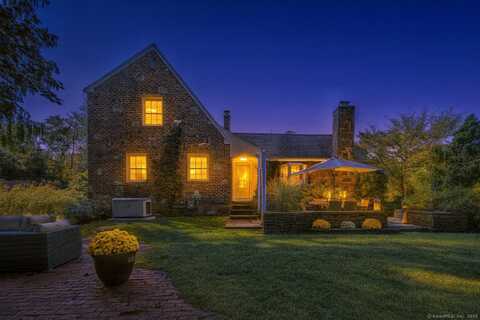 14 Gledhill Lane, West Hartford, CT 06117