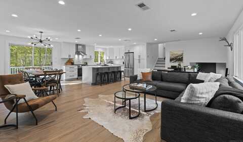 69 Squires Road, Madison, CT 06443