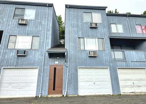 88 Wakelee Road, Waterbury, CT 06705