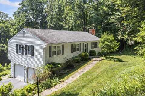 11 Patricia Lane, Newtown, CT 06470
