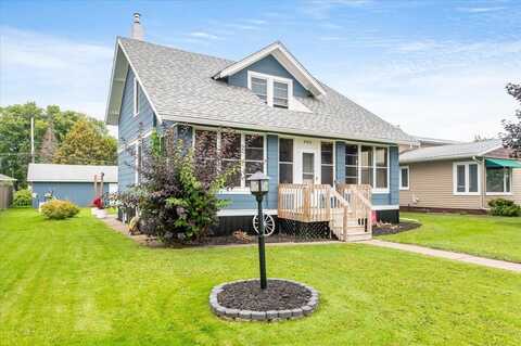 903 E 8th St, Superior, WI 54880